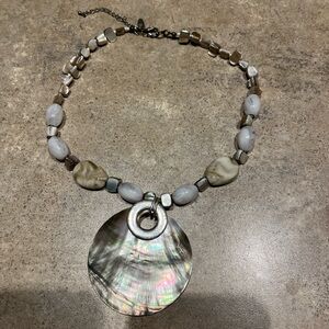 Elegant Shell Pendant Necklace